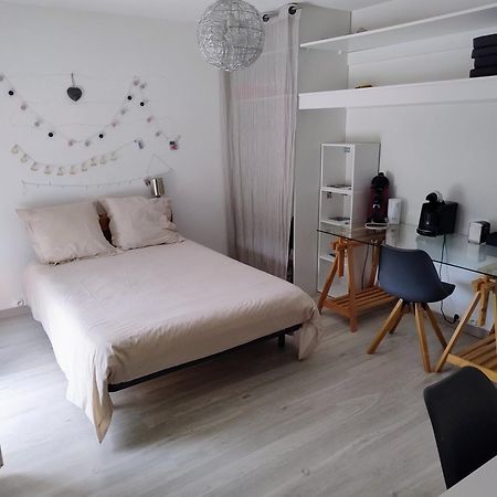 Chez Paul Et Melusine Apartment Perigueux Luaran gambar